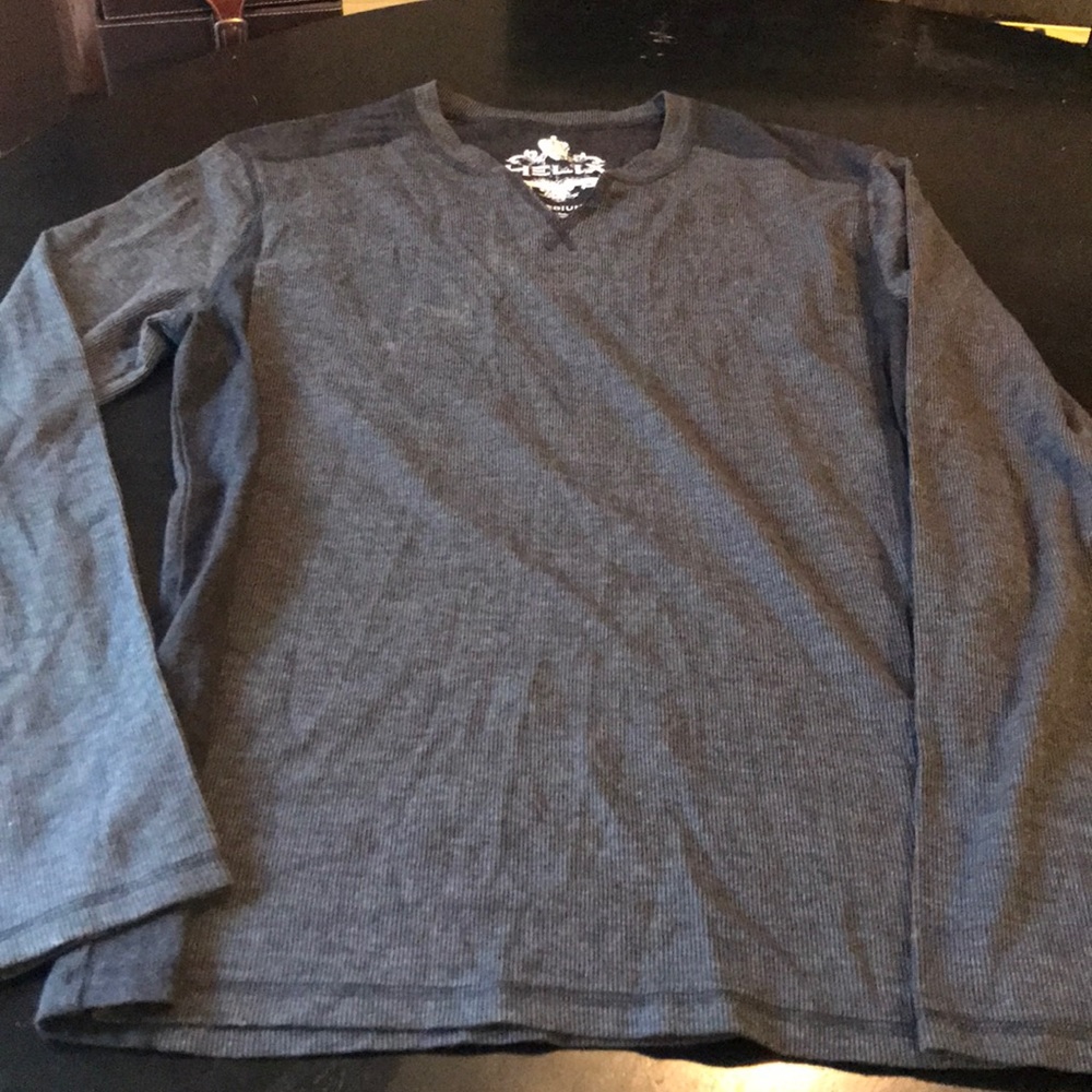 Looks Great Men’s Medium Gray Helix Shirt 👍